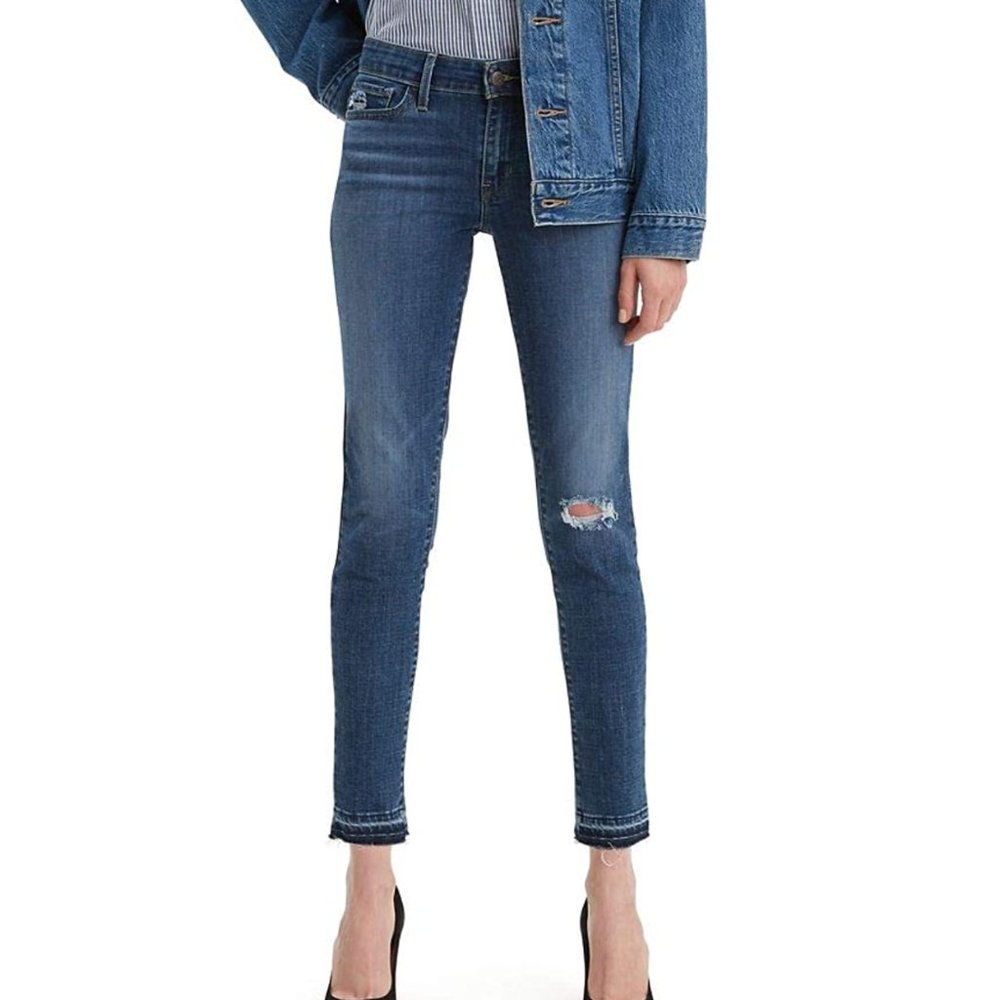 Levi's 711 Skinny Ankle Jeans in "Maui Indigo"
